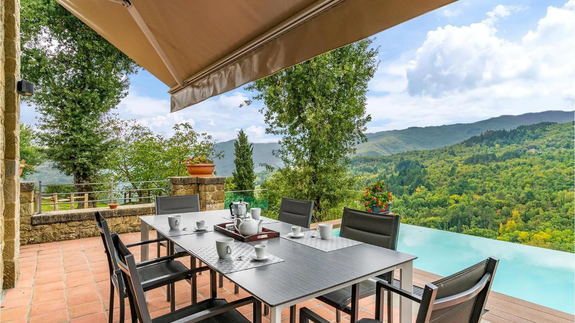 Semesterbostad Villa Tita Poppi Italien